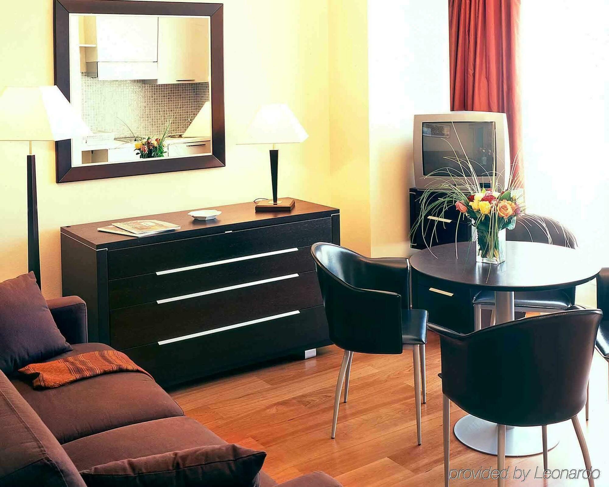 Adagio Access Tour Eiffel St Charles 3*