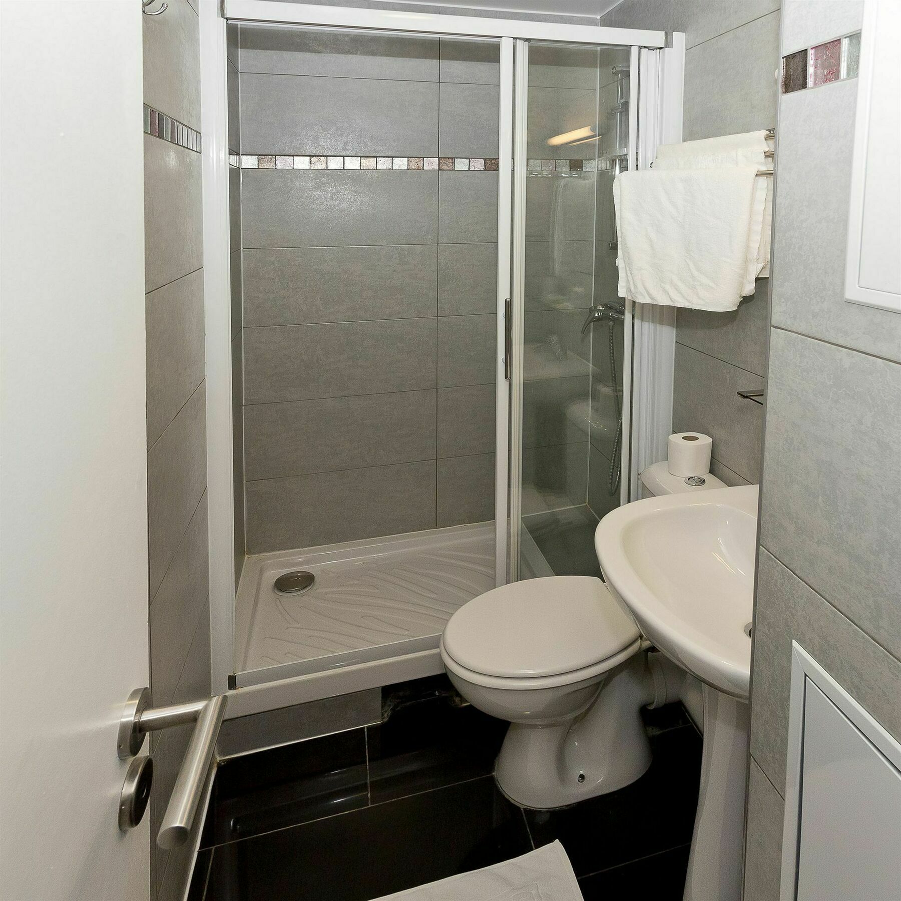 Hipotel Pere-lachaise Republique Hotel 3*