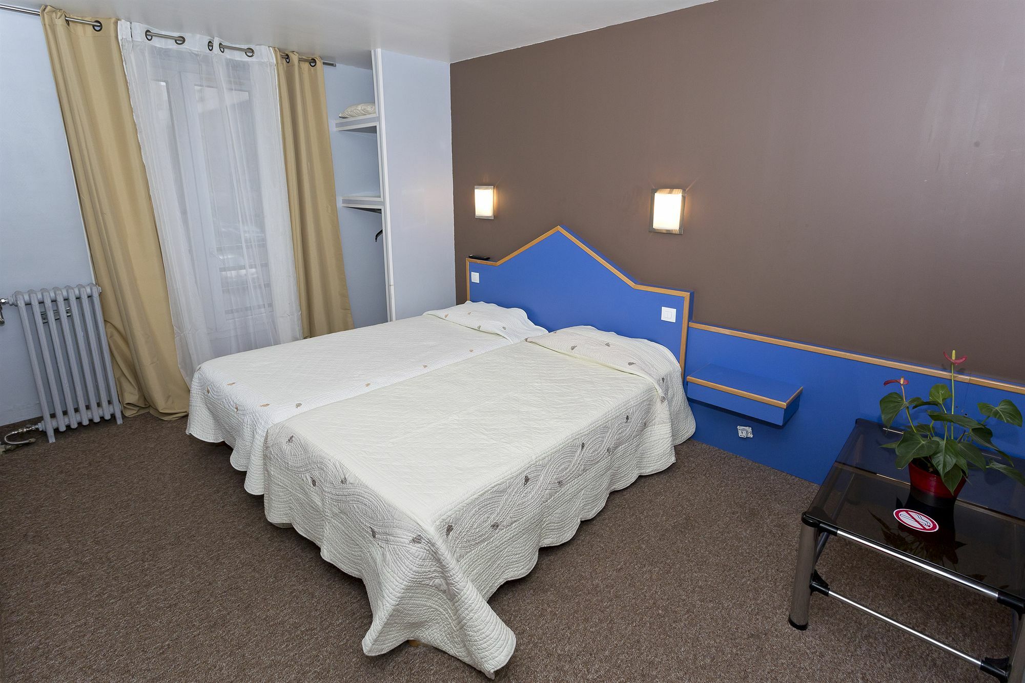 Hipotel Pere-lachaise Republique Hotel Paris