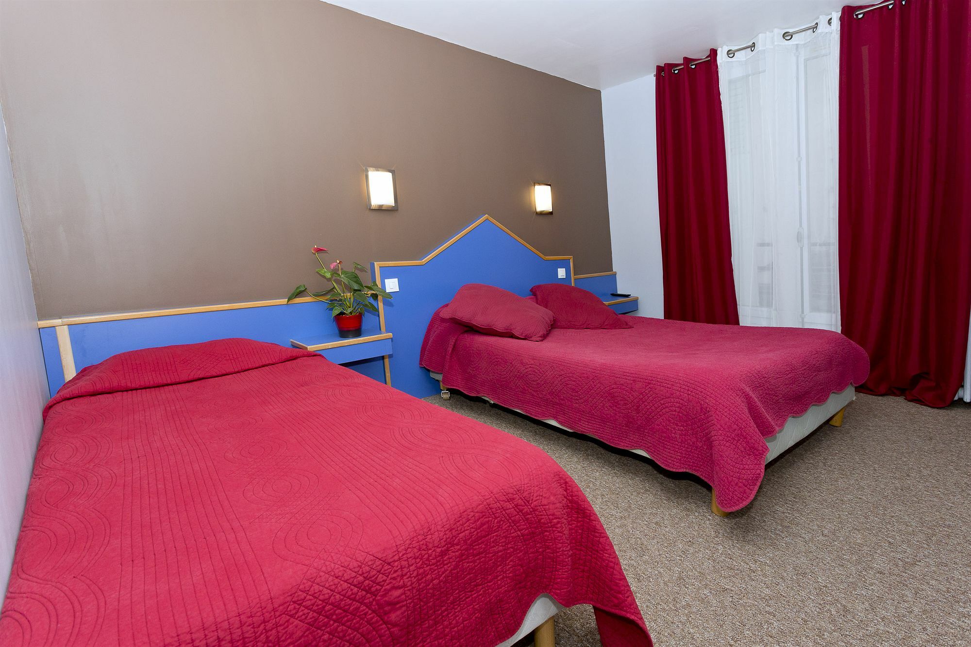 Hipotel Pere-lachaise Republique Hotel 3*