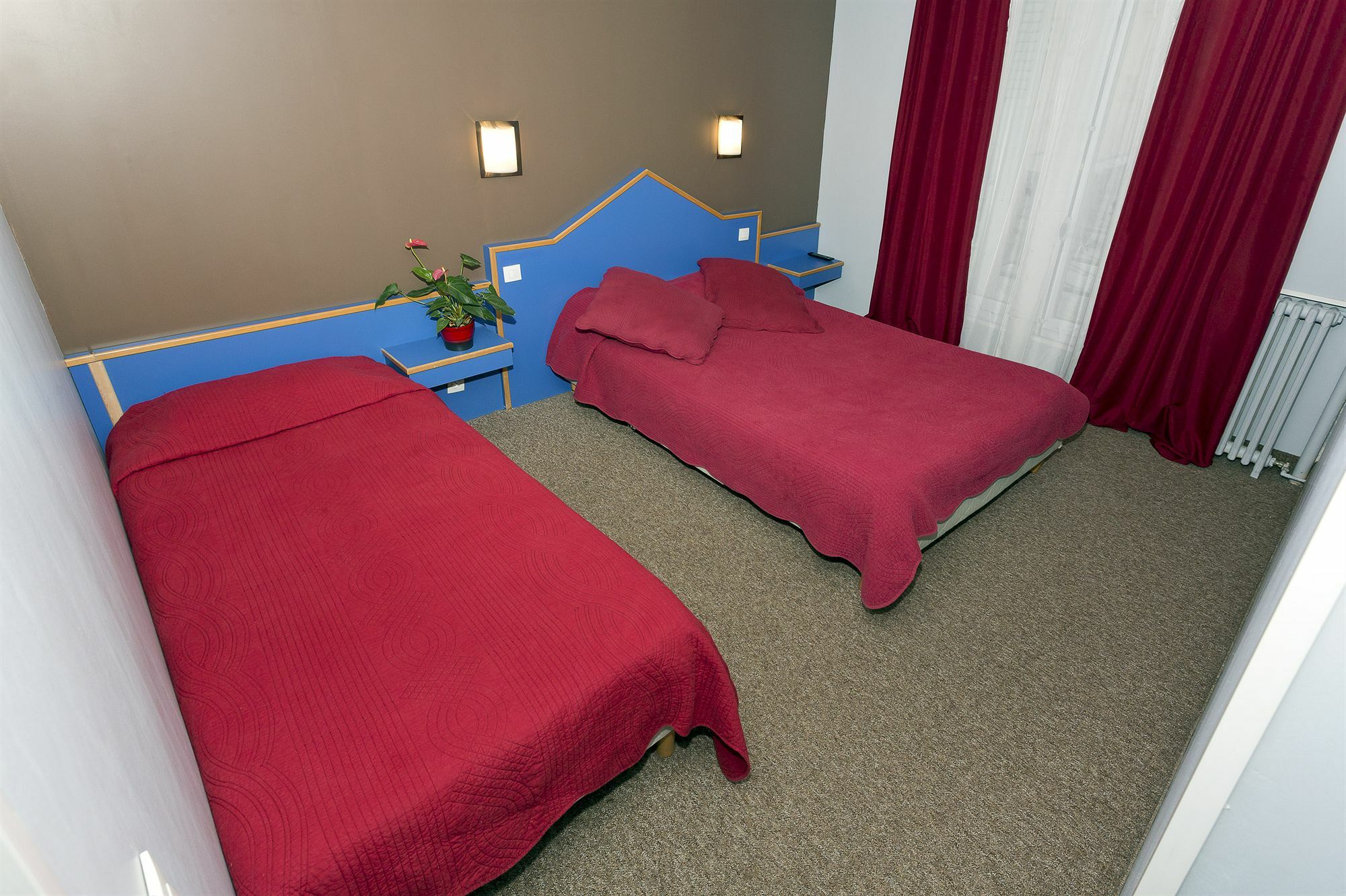 Hotel Hipotel Pere-lachaise Republique Paris