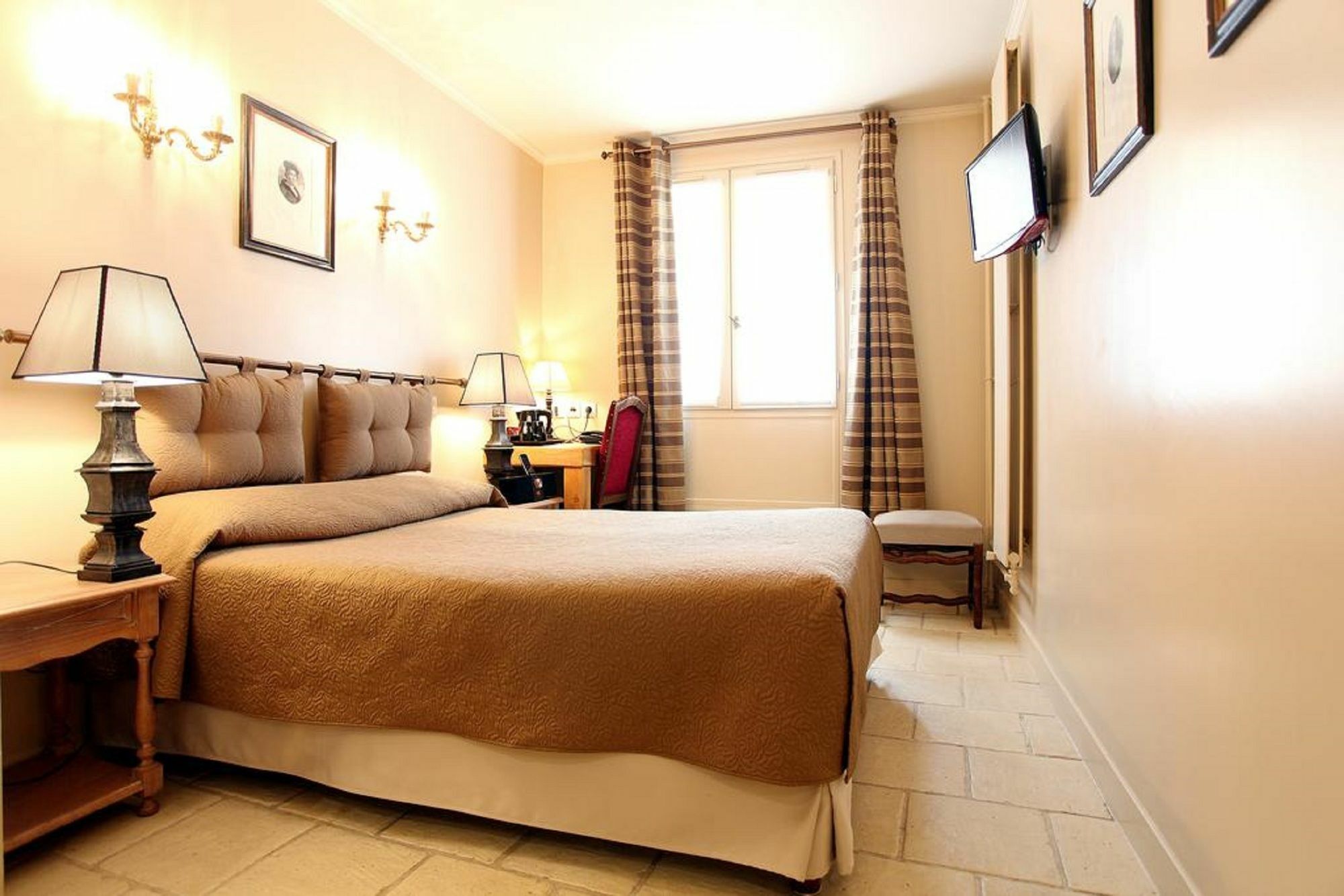 Hotel Albe Bastille 3*