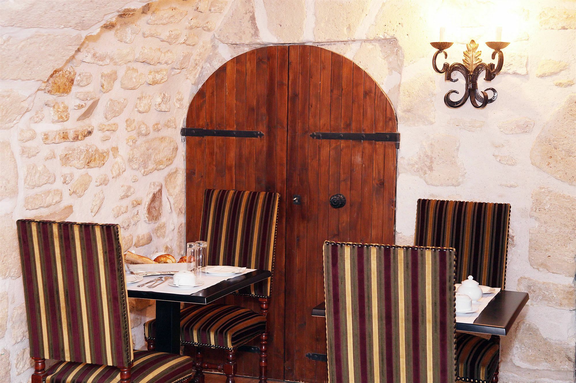 Hotel Saint-louis Marais Paris