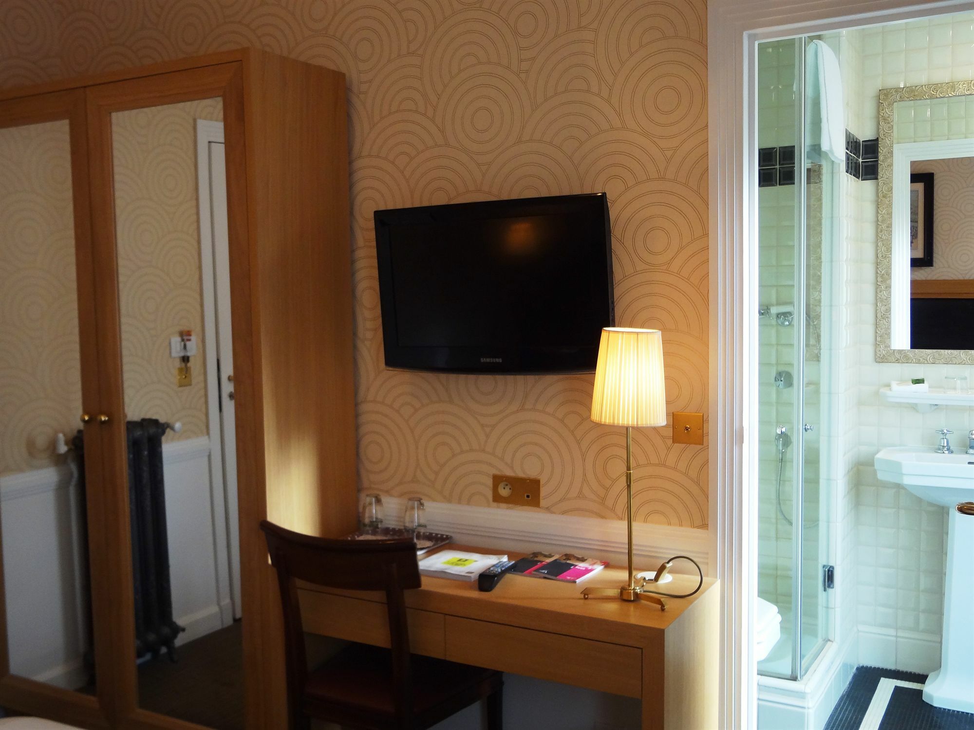 Hotel Le Cercle Tour Eiffel 3*