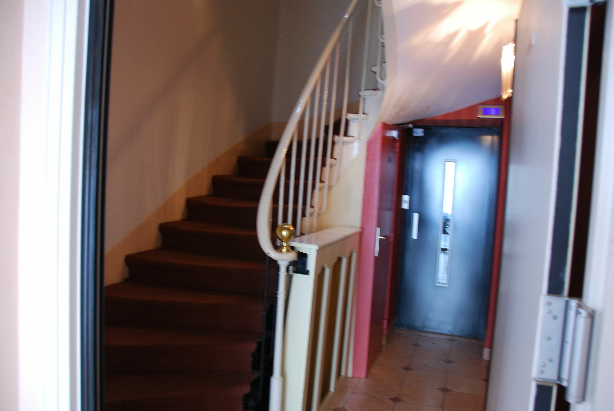 Hotel Courcelles Mederic