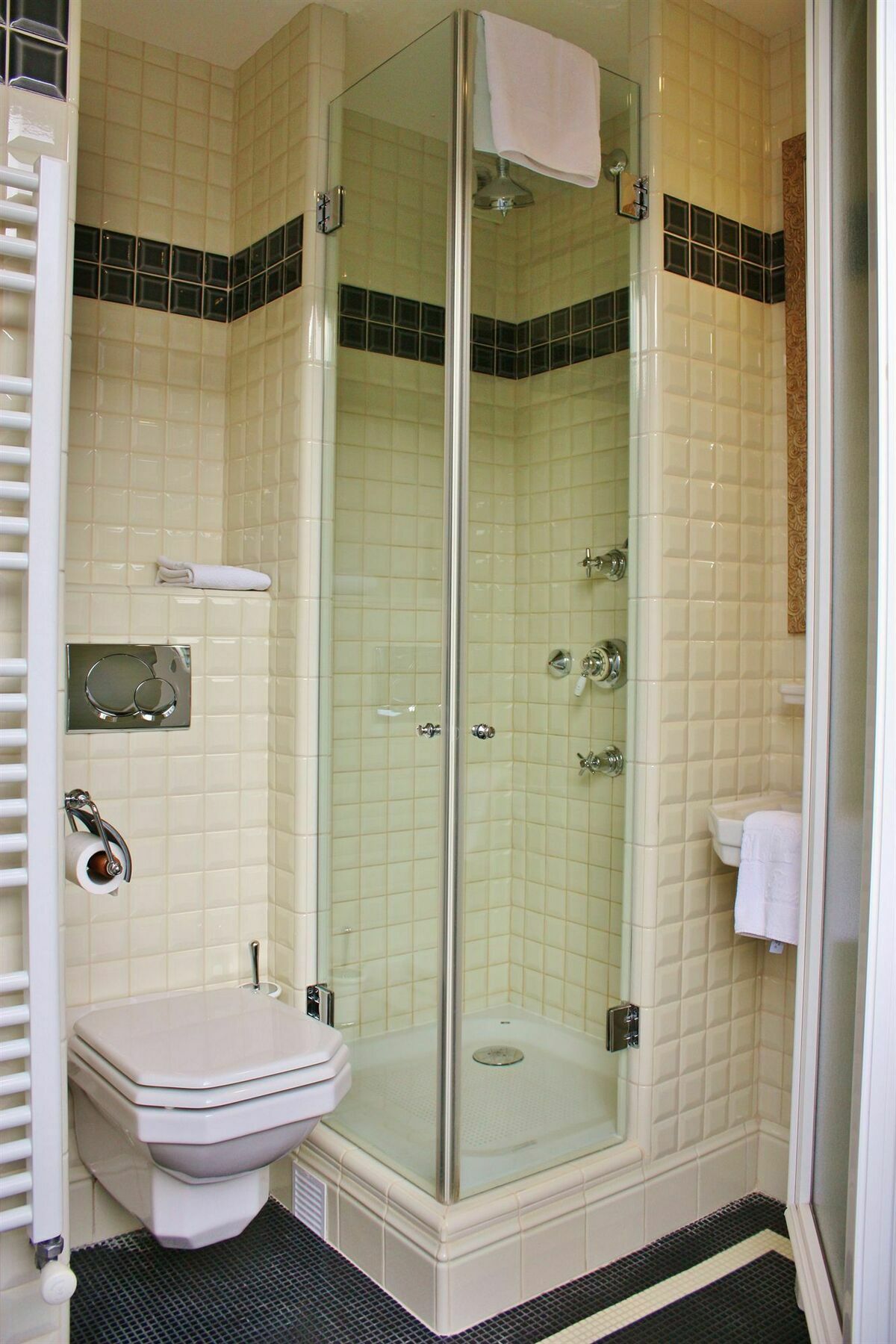 Hotel Le Cercle Tour Eiffel 3*