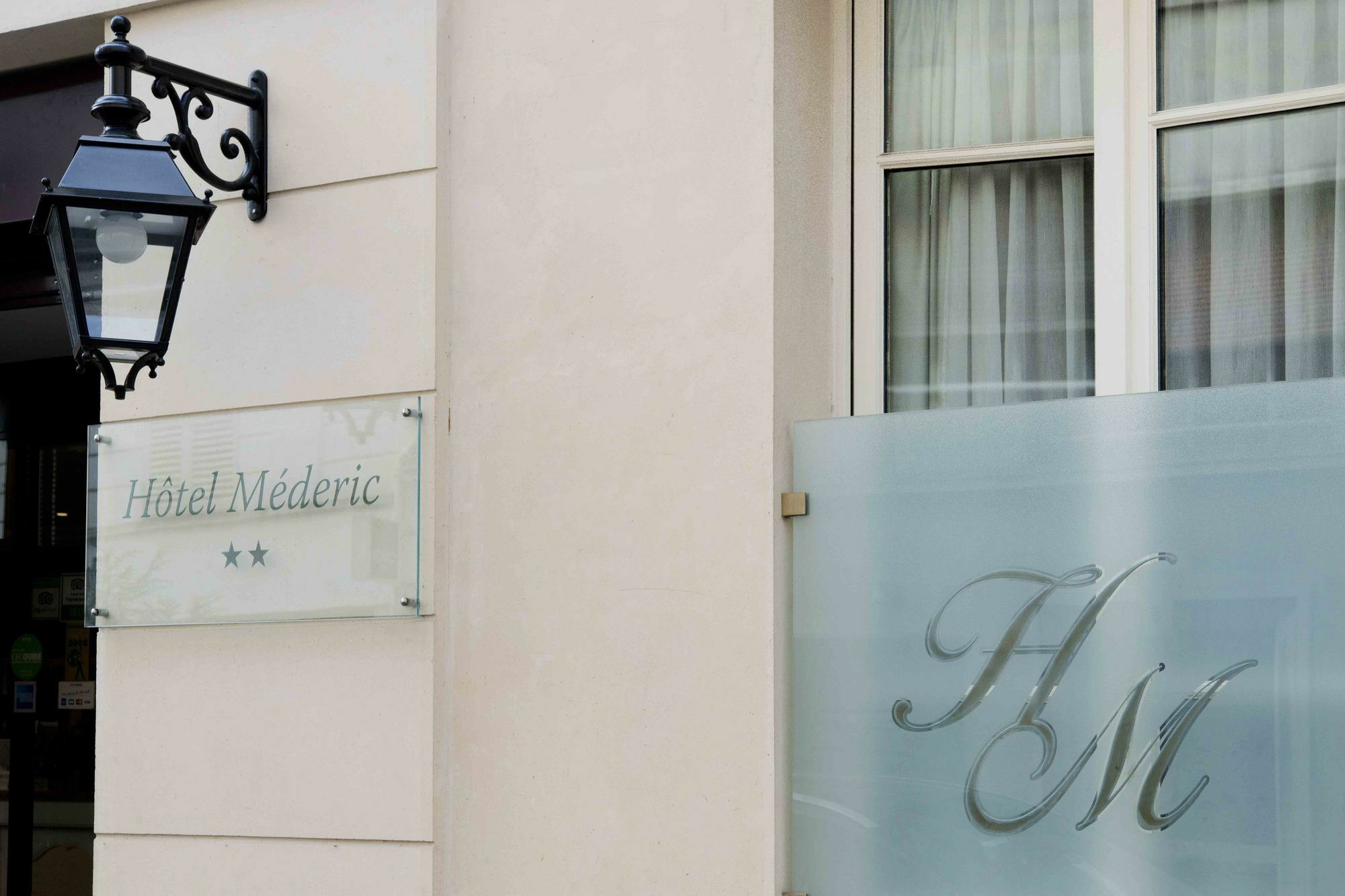 Courcelles Mederic Hotel 3*
