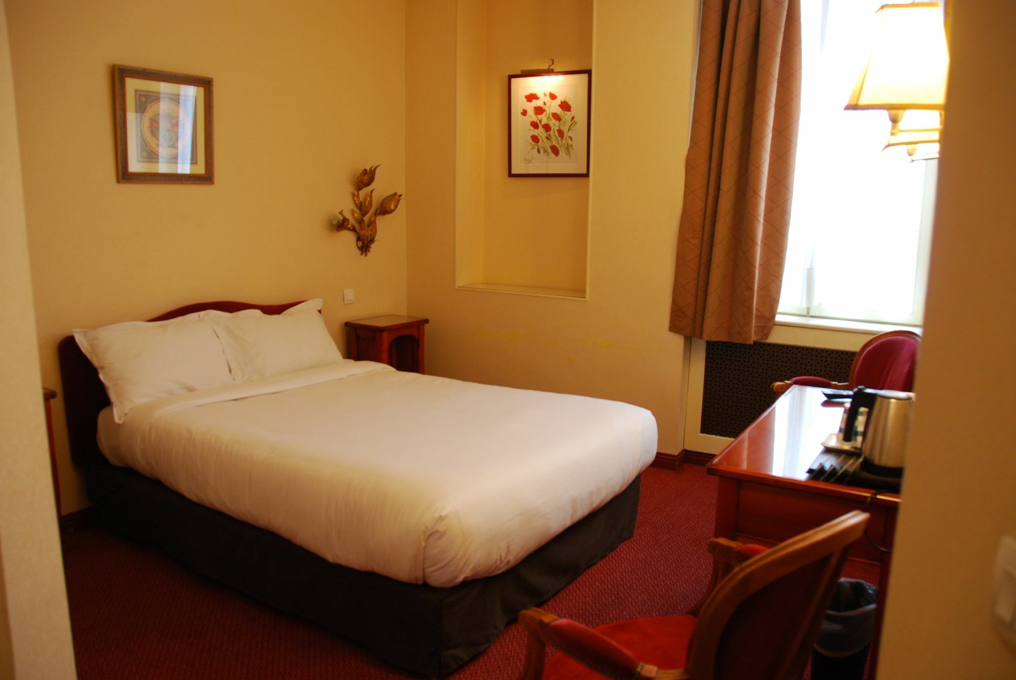 Courcelles Mederic Hotel 3*