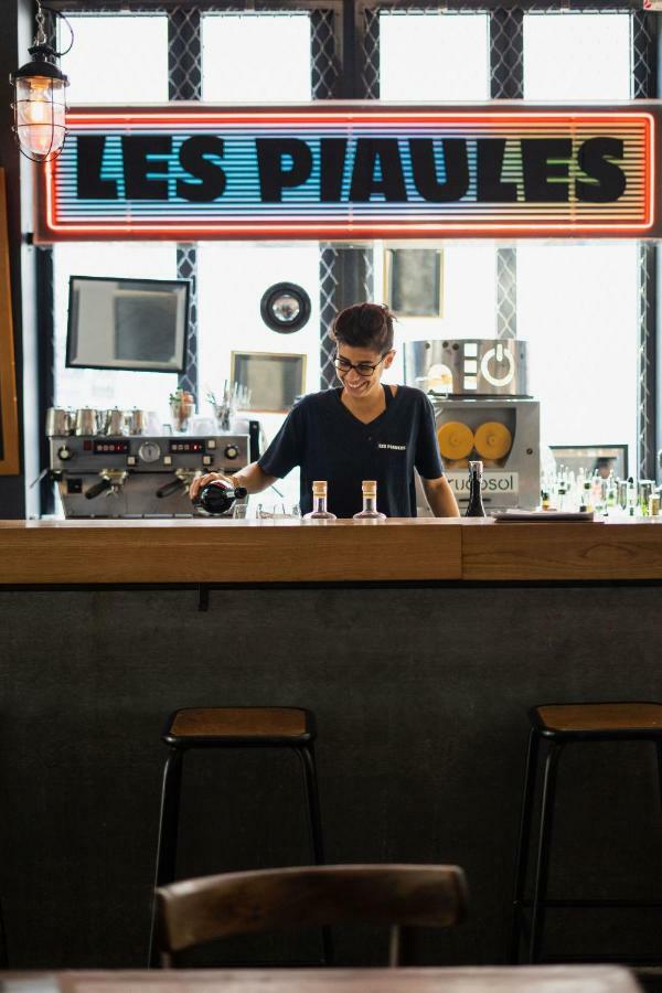 The People - Belleville Iex Les Piaulesi * Paris