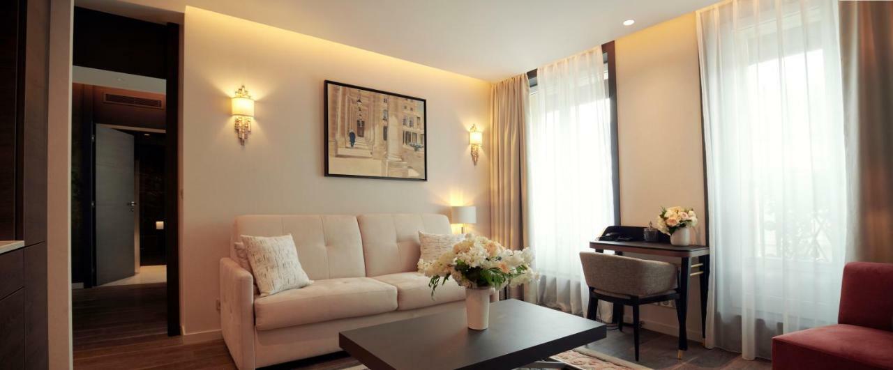Roi De Sicile - Rivoli -- Luxury Paris