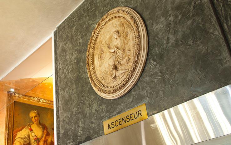 Plaza Elysees Hotel Paris