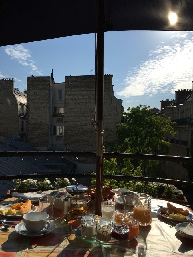 Couette-café 52 Clichy - D'hôtes Paris