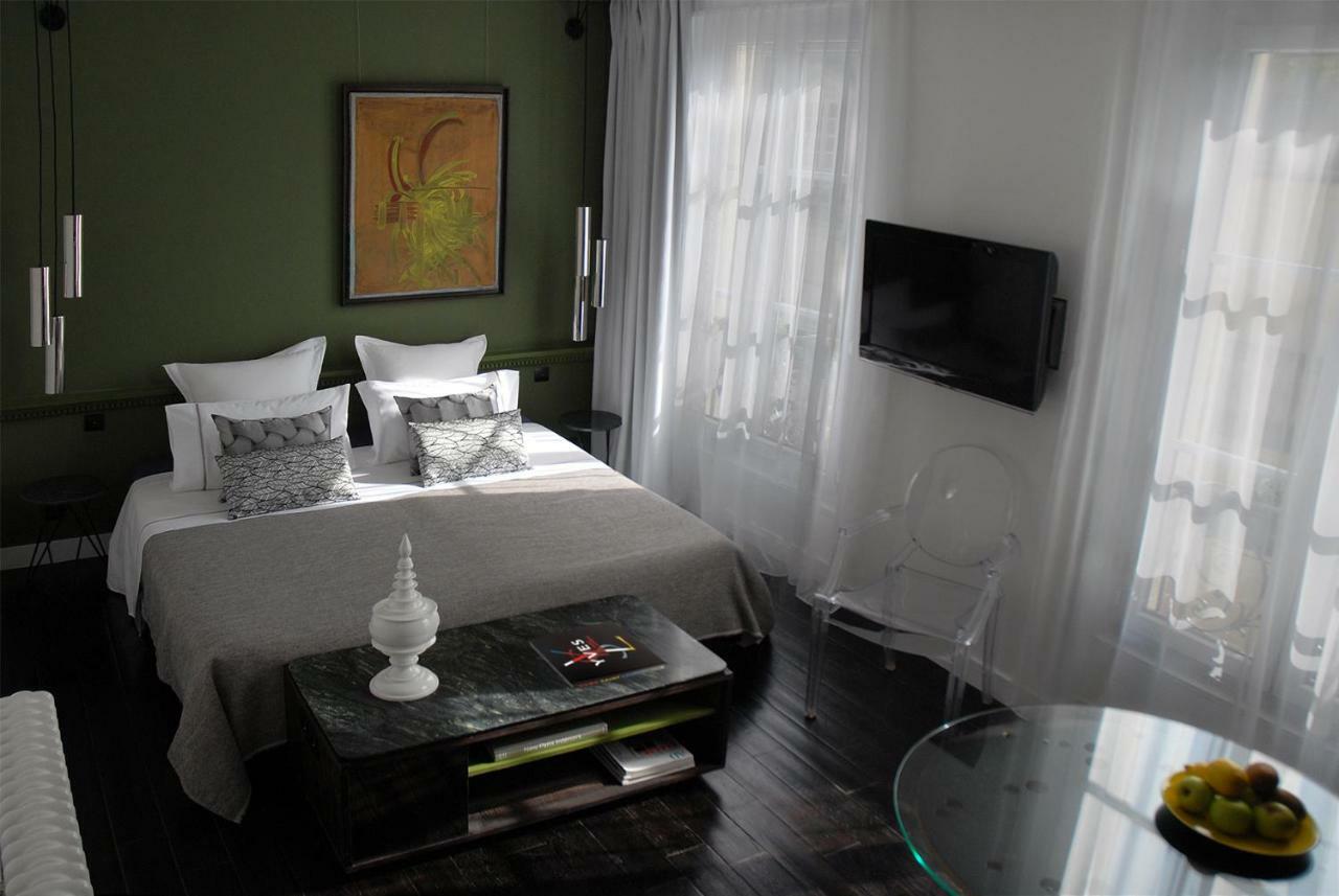 The Sleeping Lion Apartment *