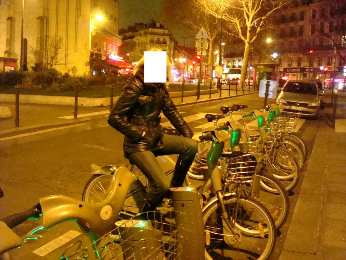 2 Pieces Calme Et Central, 10eme Paris
