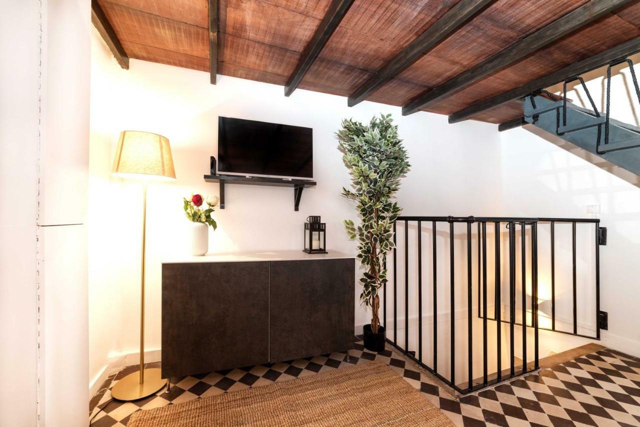 Architect's Triplex - Marais Apartment Paris