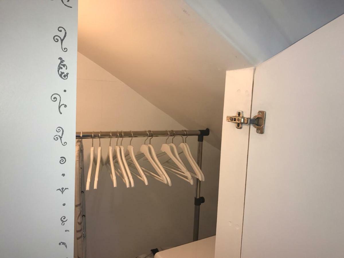 Superb Tiny House In Heart Of 1st! Apartment Paris