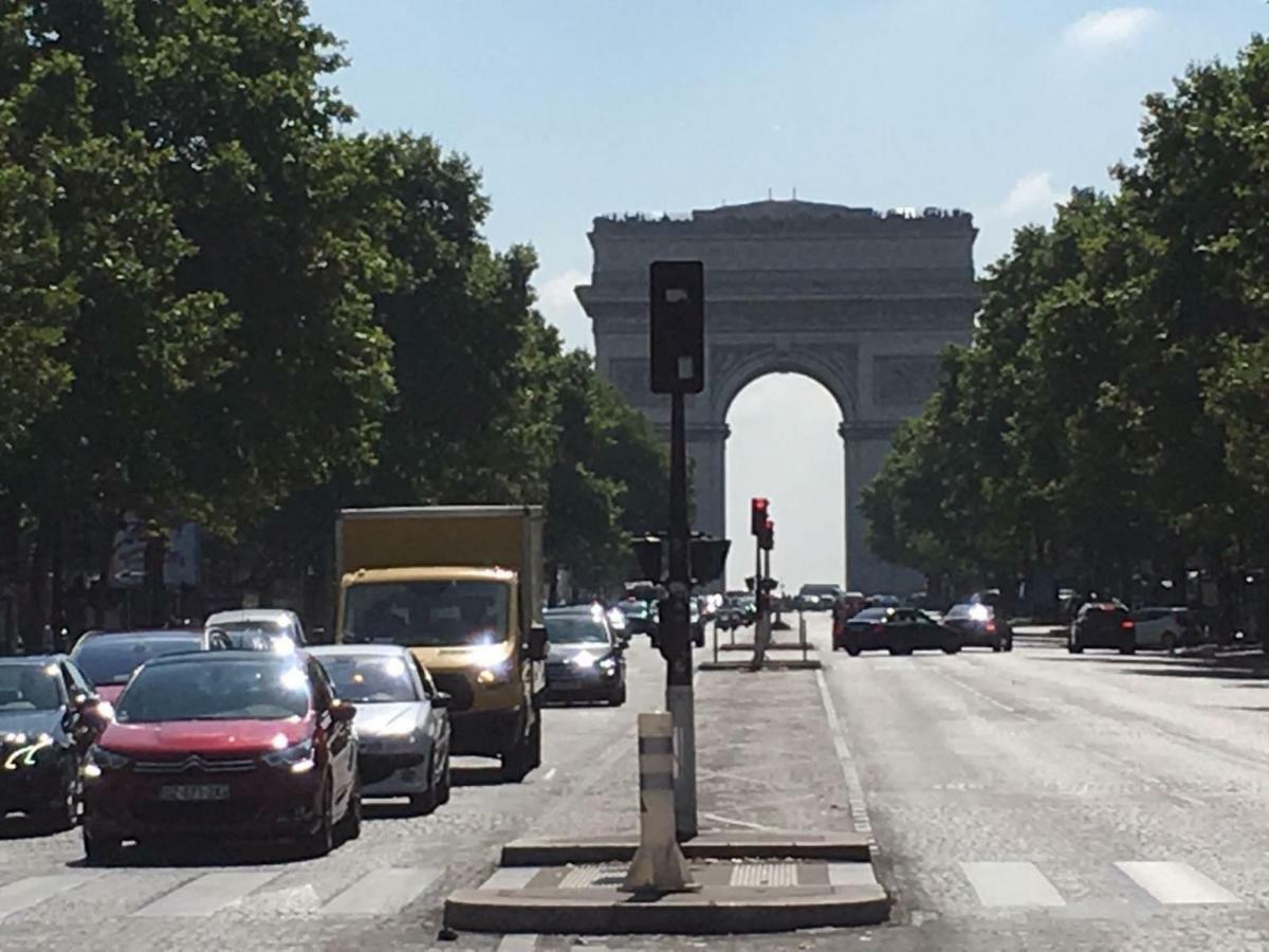 Apartment Champs Elysees Paris