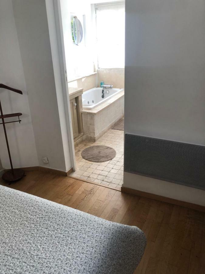 Des Iris Guest house Paris