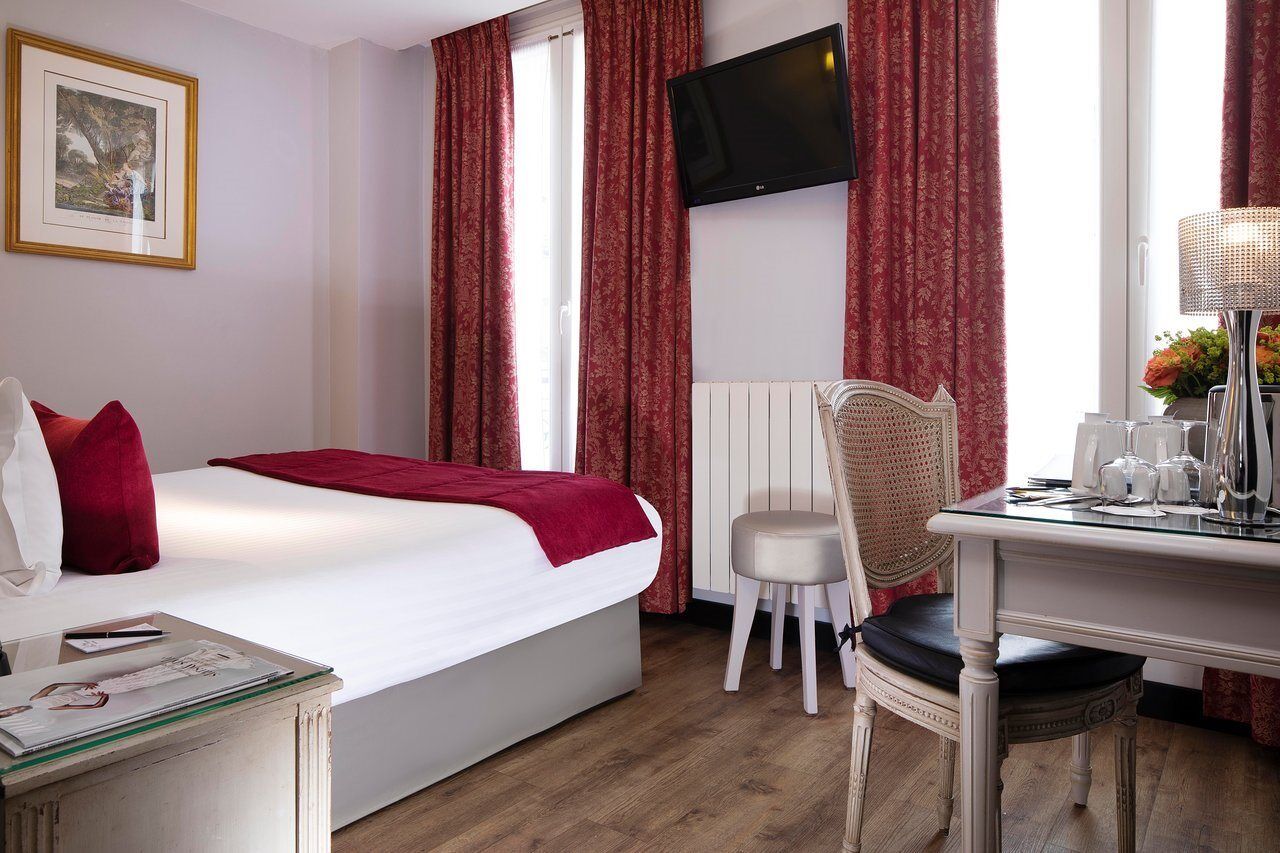 Hotel Plaza Elysees
