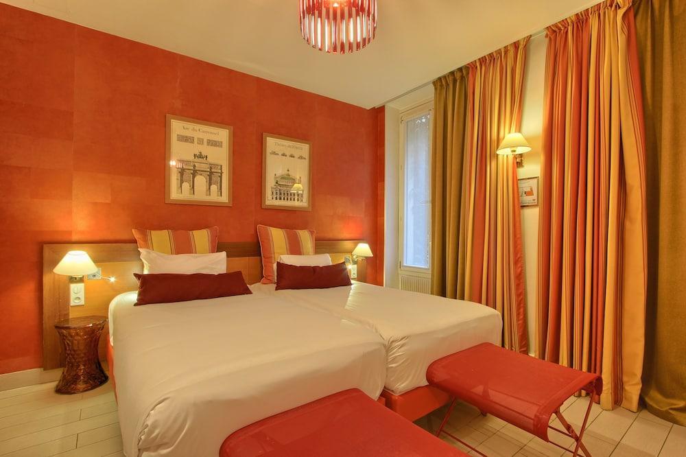 Hotel Timhotel Invalides Eiffel 3*