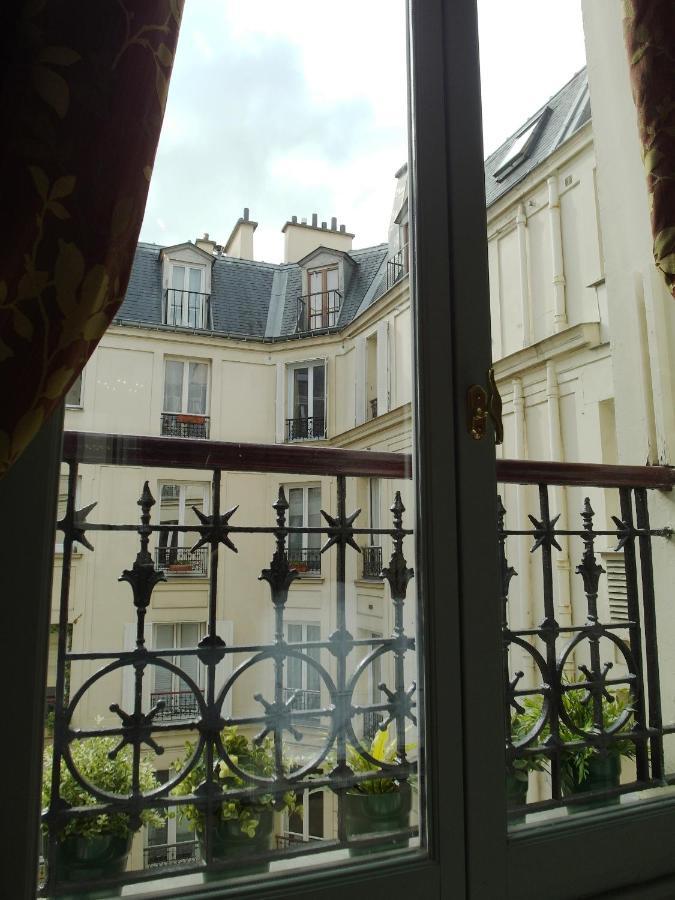 Couette-café D Hôte : Louvre Elegant Paris