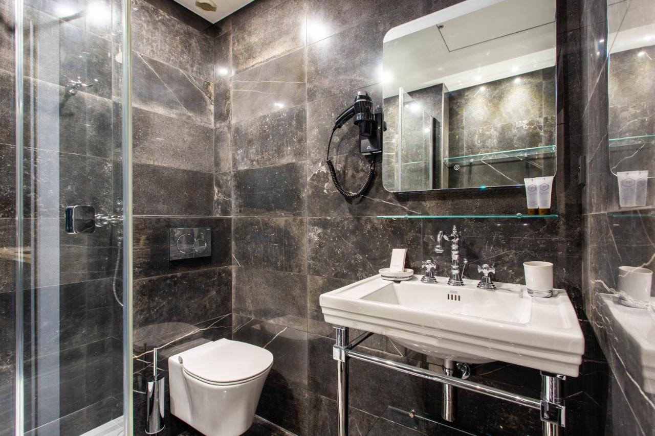 Modern For 4 People - Arc De Triomphe Apartment