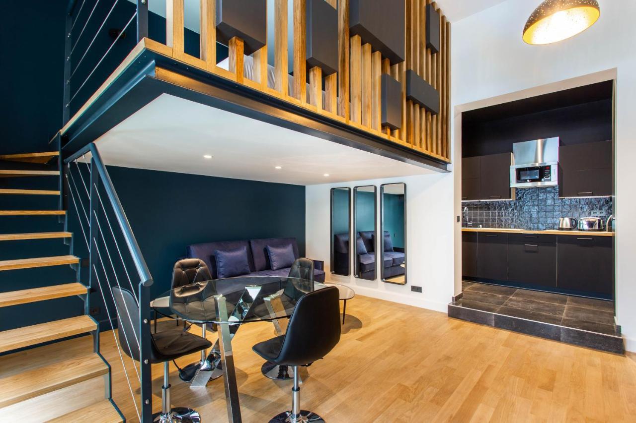 Modern For 4 People - Arc De Triomphe Apartment