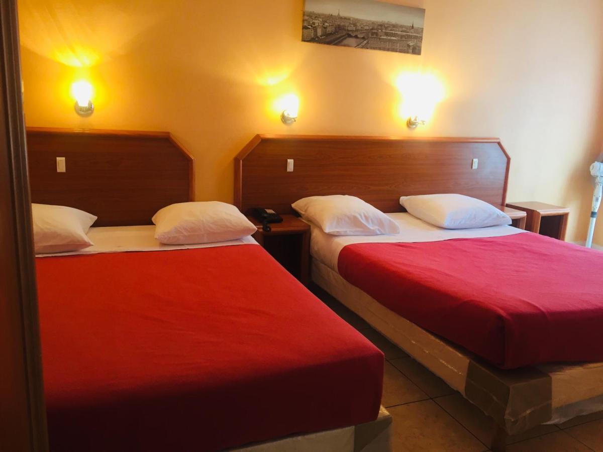Hotel Le Mediterraneen Paris