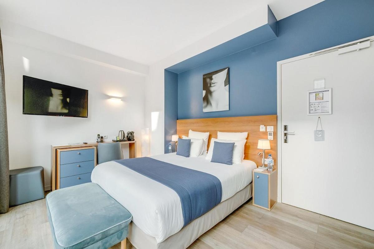 Hotel Eiffel Mademoiselle Paris