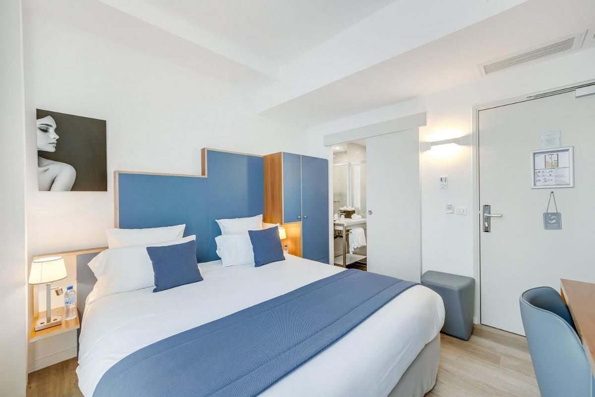 Hotel Eiffel Mademoiselle Paris