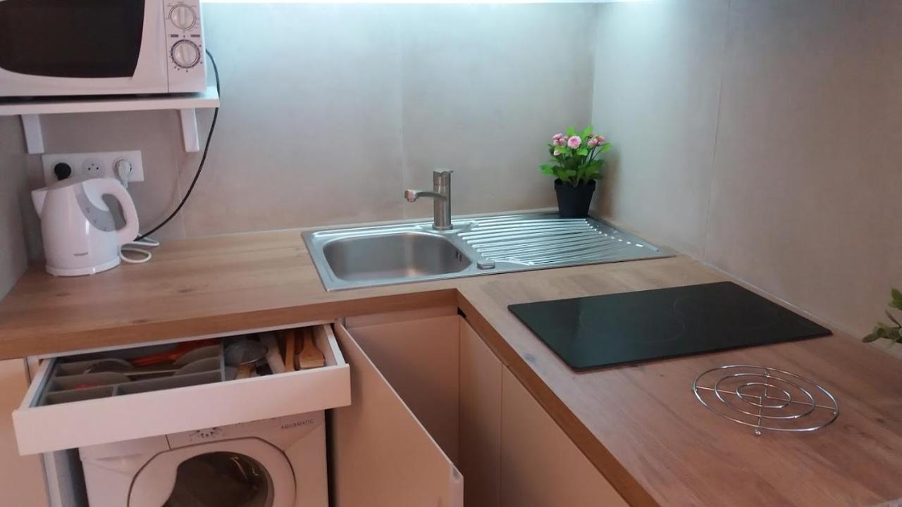 8 Eme 2 Pieces Metro Miromesnil