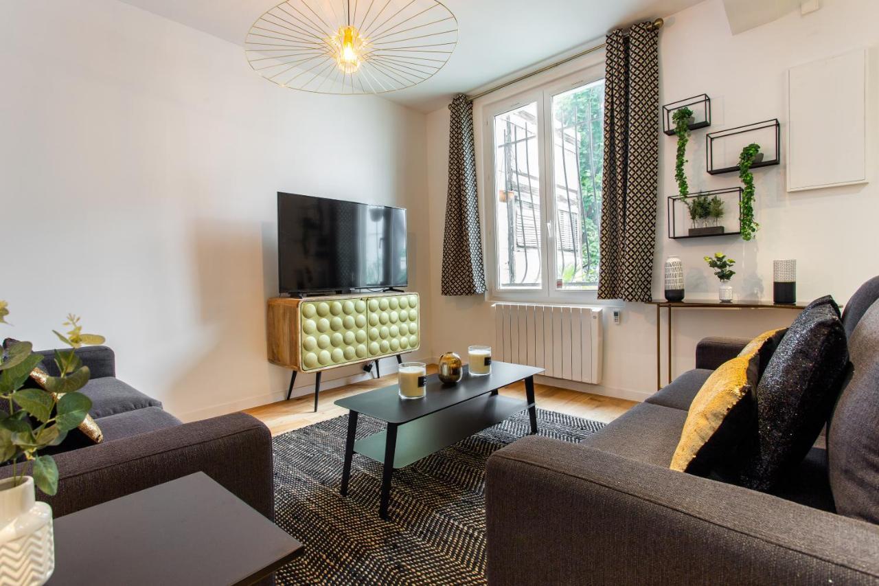 Cmg Montmartre/ Marche Saint-pierre * Paris