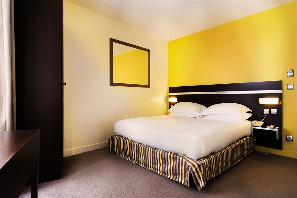 Hotel Arc De Triomphe Paris
