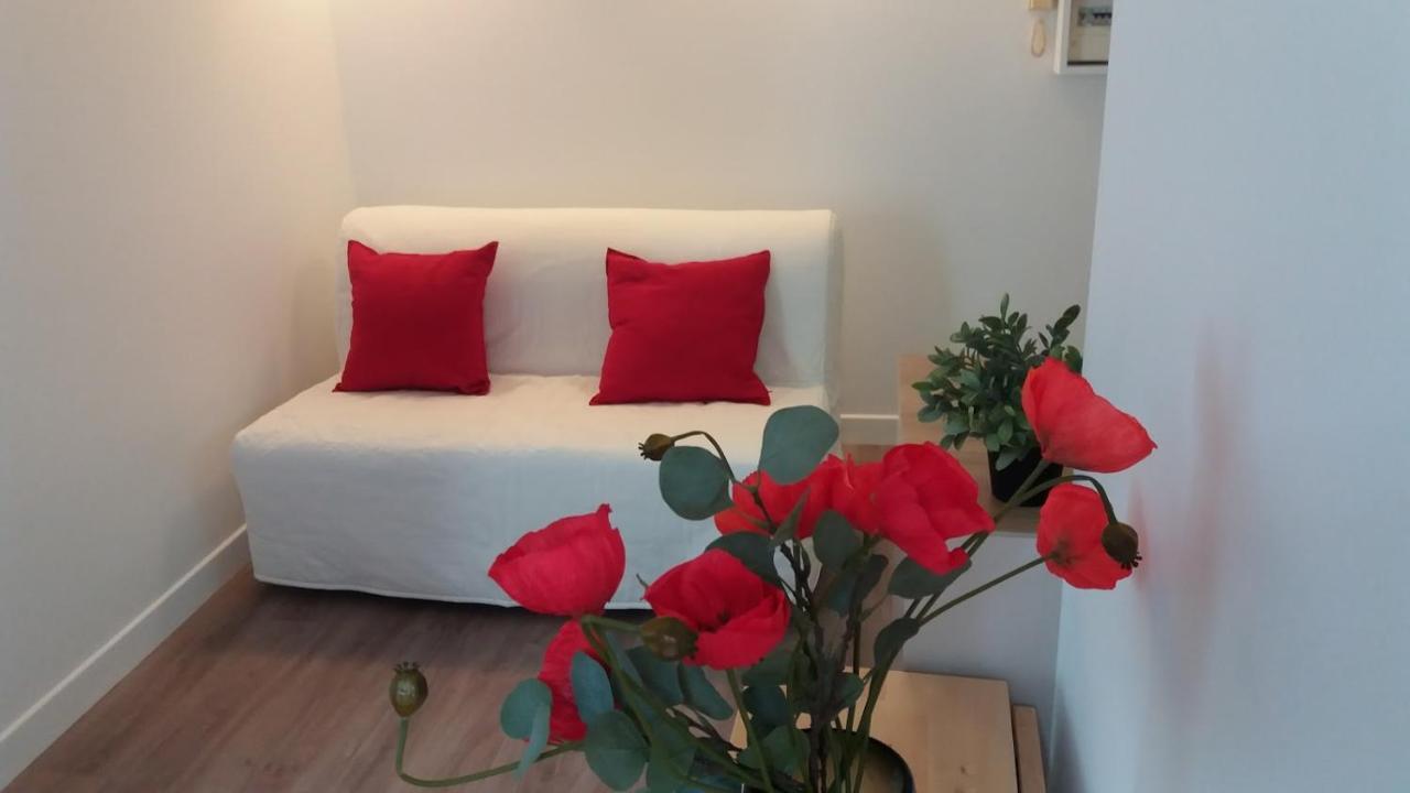 8 Eme 2 Pieces Metro Miromesnil Apartment Paris