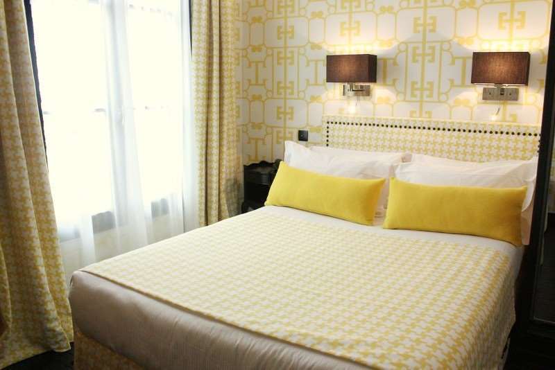 Hotel Monceau Elysees 3*