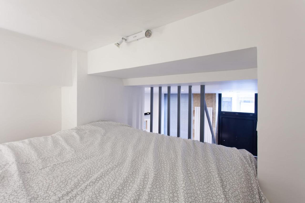 Spacious Studio In Batignolles Apartment *