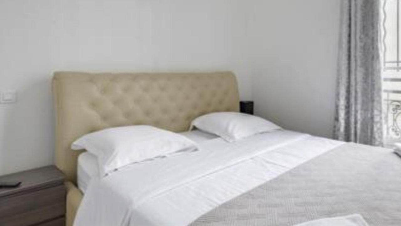 Montaigne - Champs Elysees Luxury&design / 110 M2