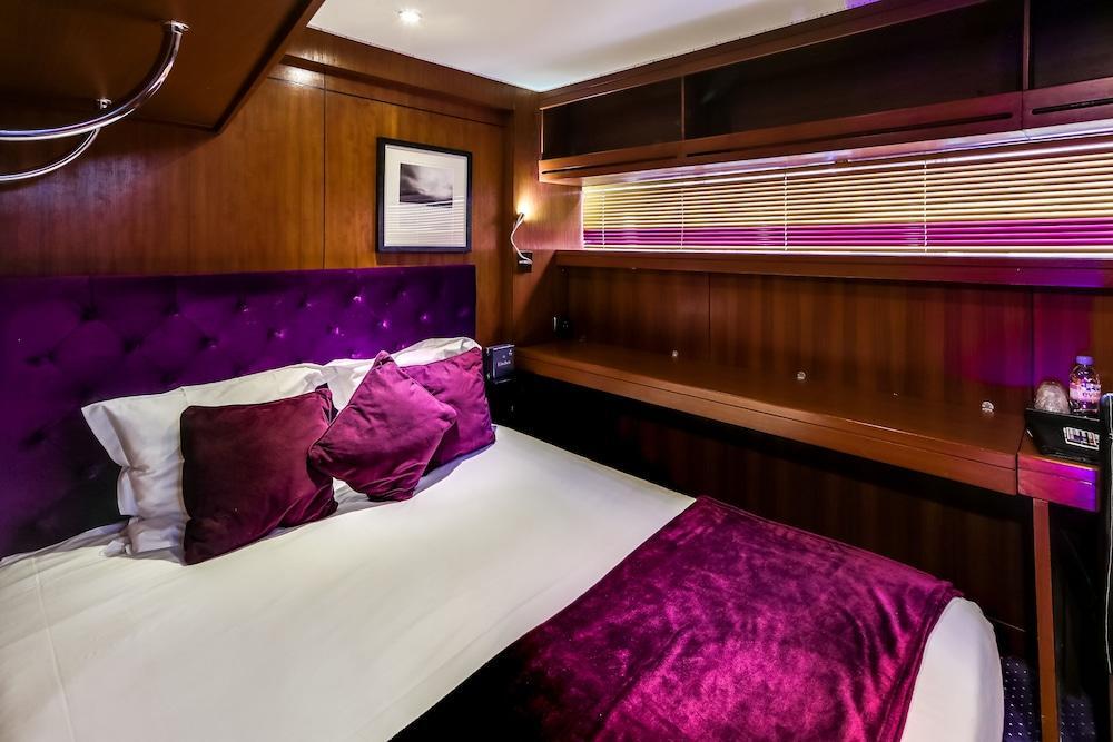 Vip Yacht Hotel 2*