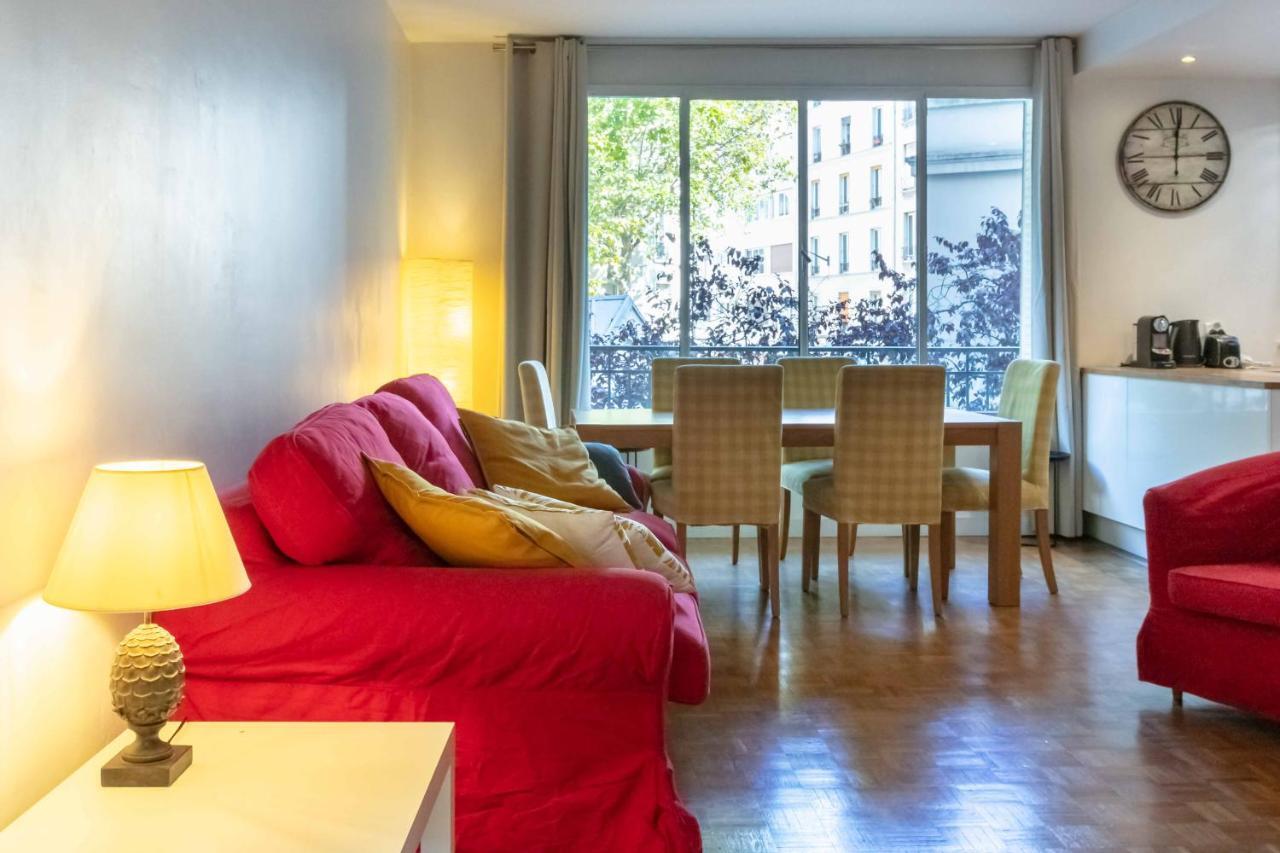 Appart hôtel - Spacious 3 Flat For Families - 3 Minutes From Metro Station