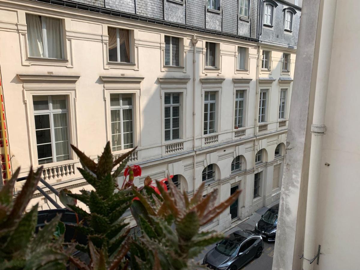 Near Louvre, Appartement