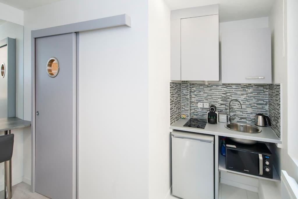 Apartment Rue Saint Denis - 02