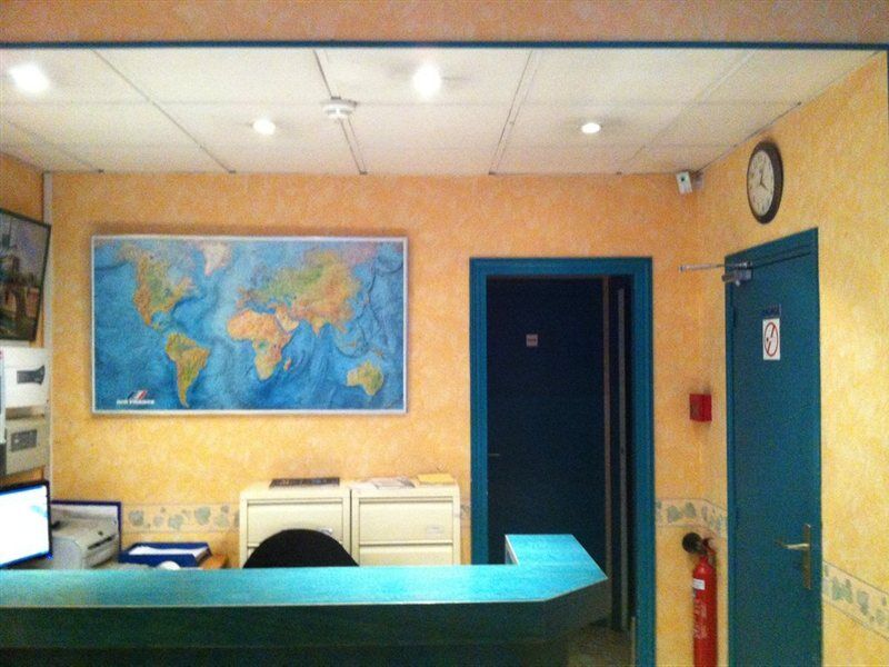 Ibis Styles Gare De L'est Magenta 3* Paris