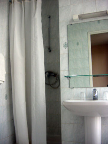 Ferney Republique Hotel Paris
