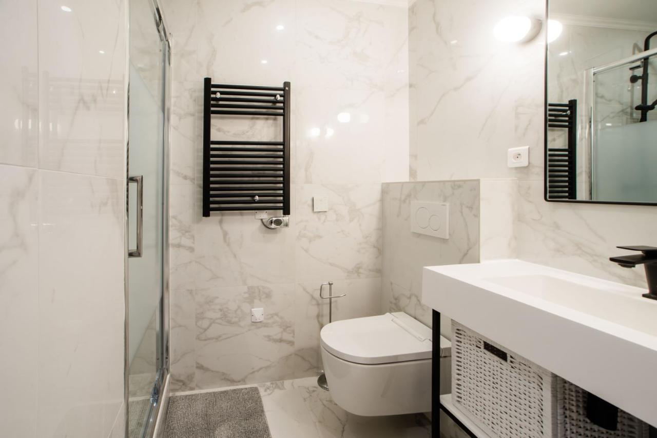 Apartment Sartre : Au Coeur De La Rive Gauche, Neuf, Design, 2/4 Personnes Paris