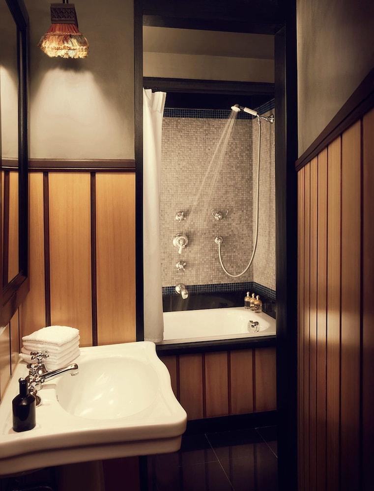 Du Bourg Tibourg Hotel