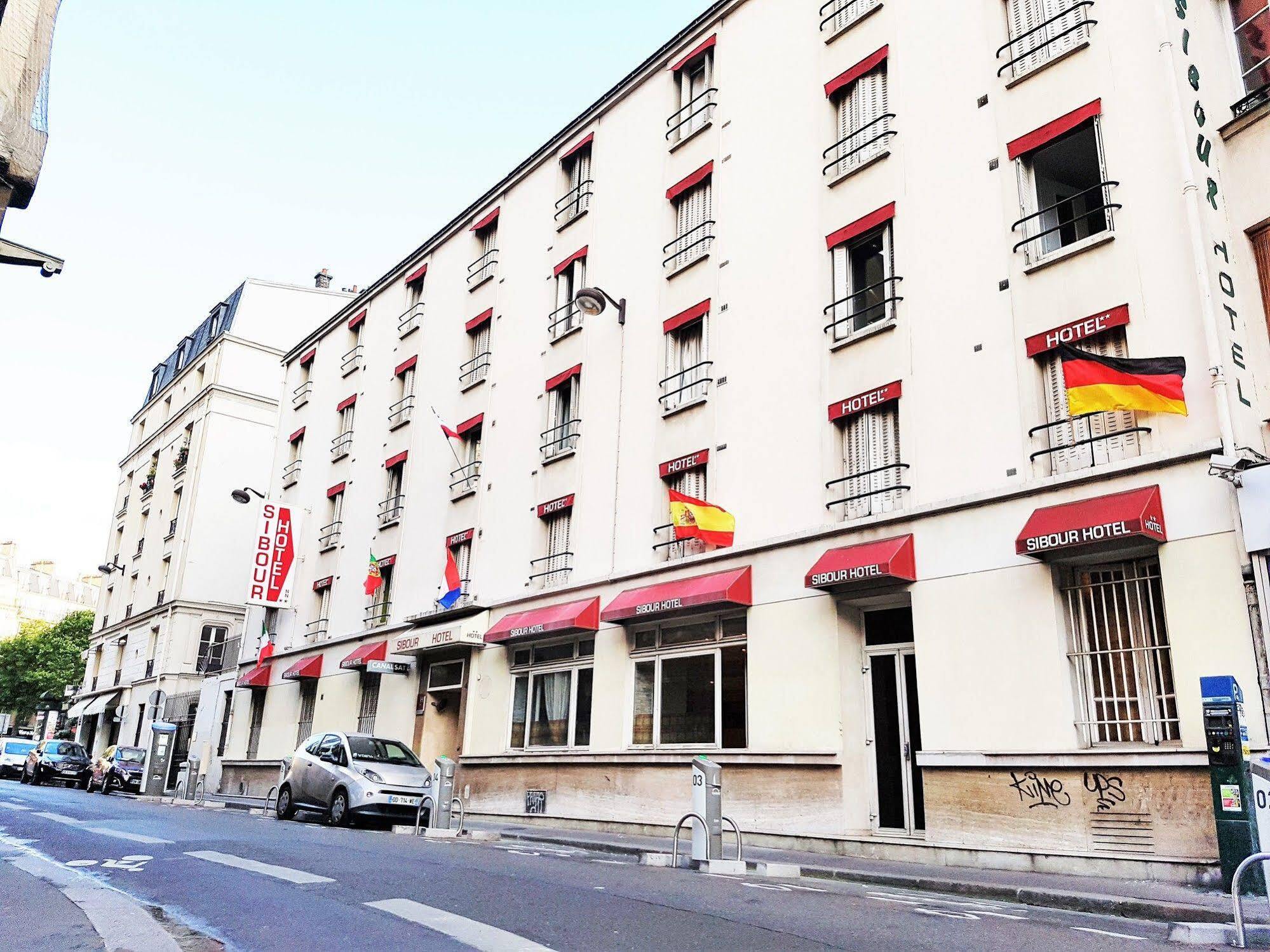 Ibis Styles Gare De L'est Magenta 3*