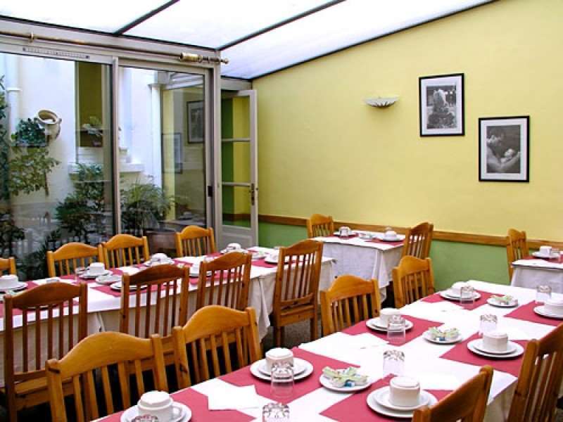 Roi Rene Hotel Paris