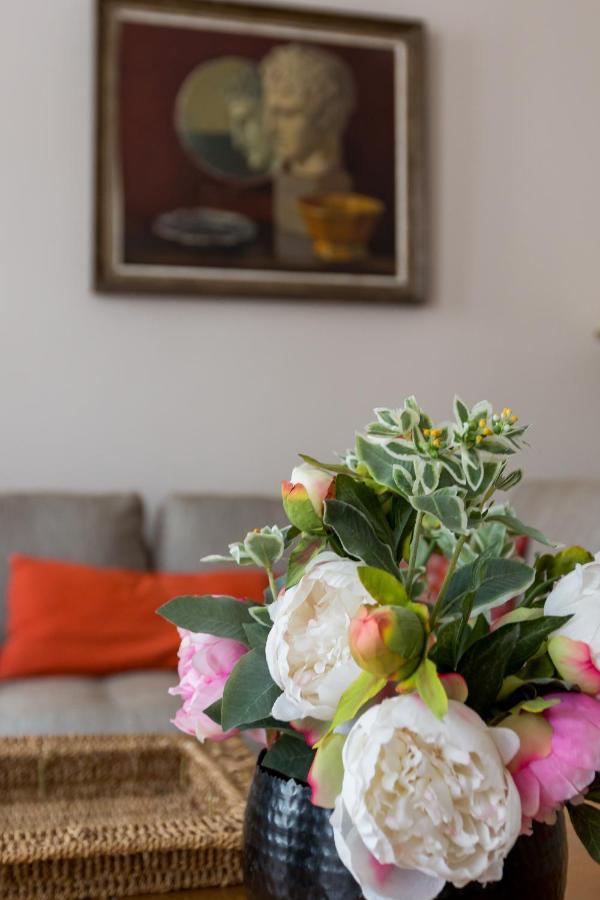 Appartement Veeve - Muted Beauty In Batignolles Paris