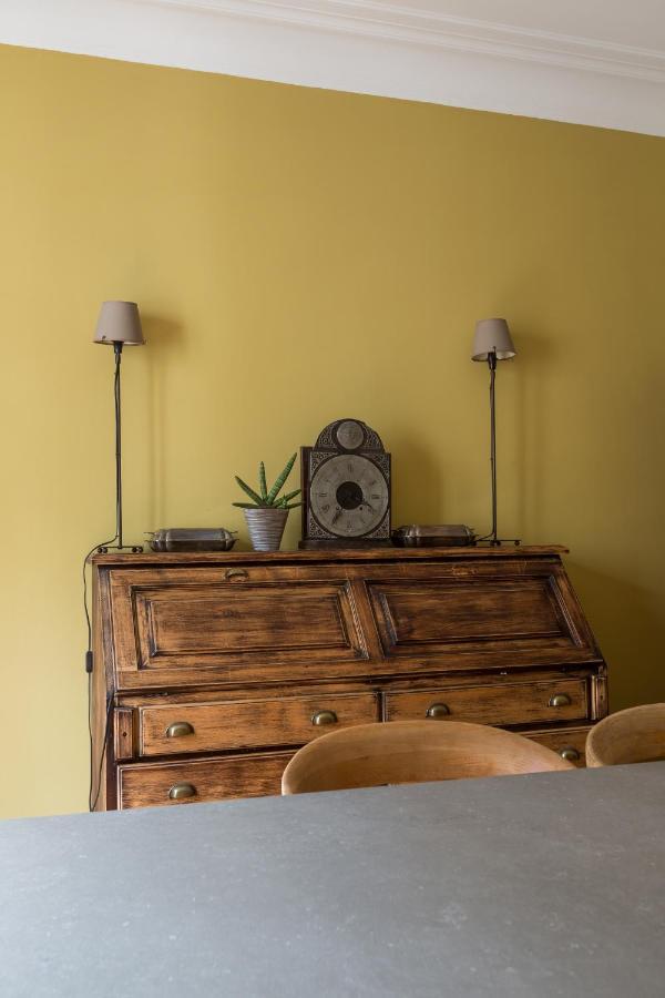 Veeve - Muted Beauty In Batignolles Paris