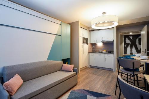 Adagio Nation Aparthotel 4*